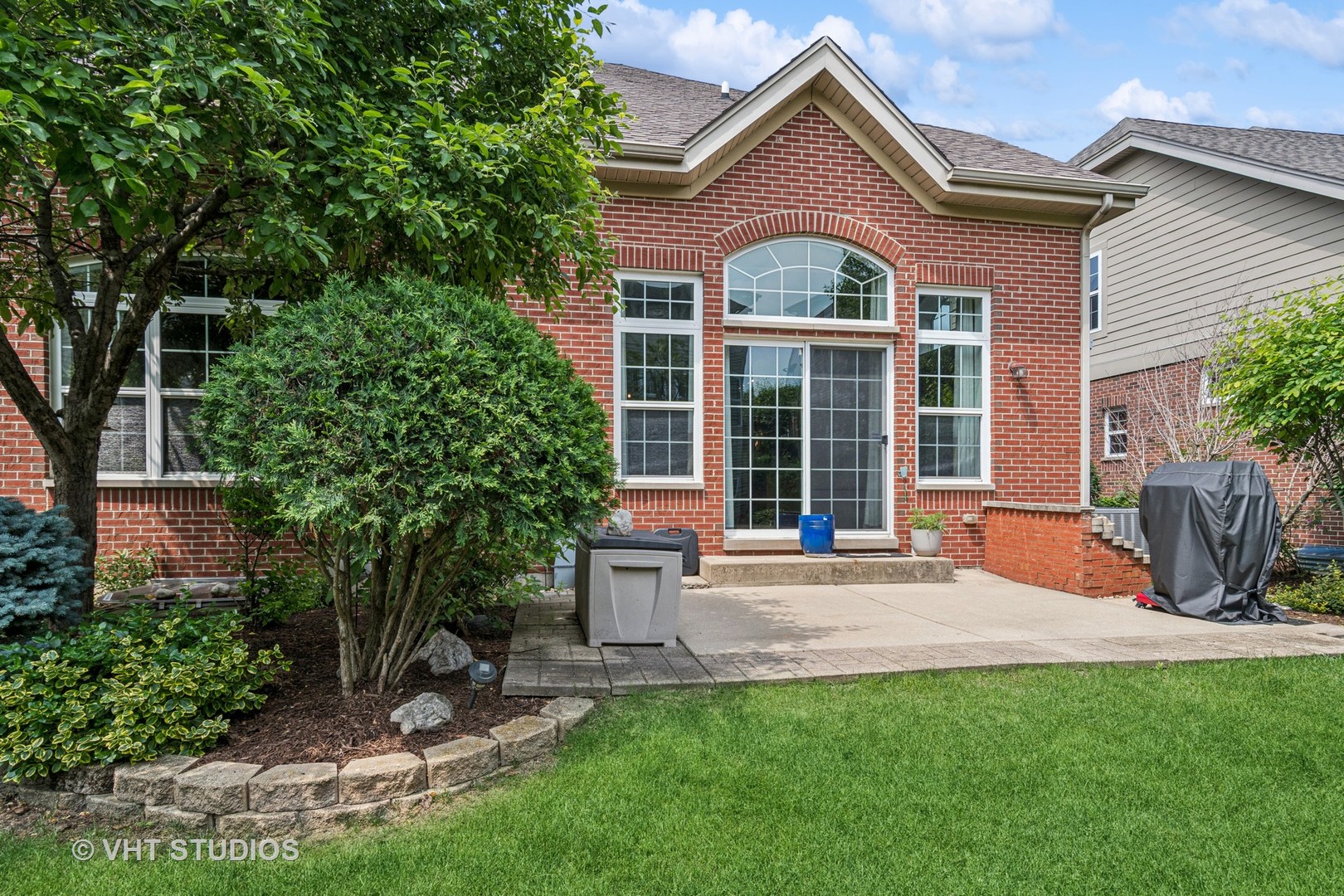 2559 Cedar Hill Lane, Woodridge, IL 60517