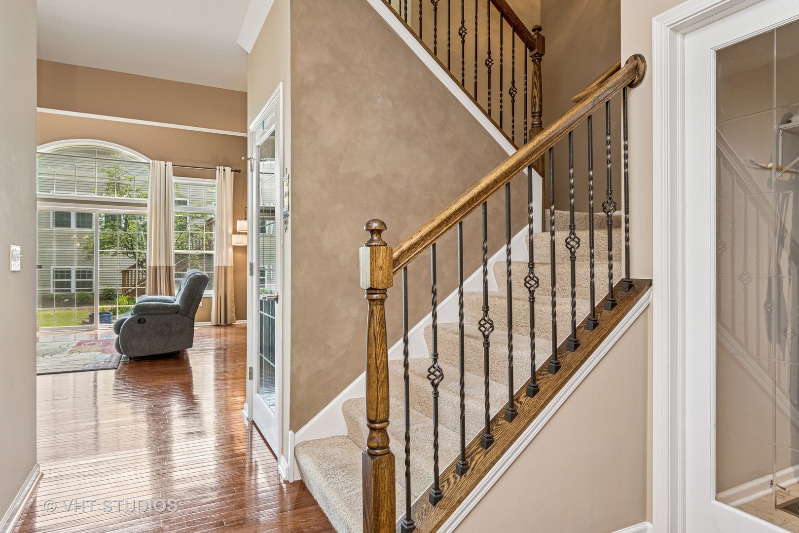2559 Cedar Hill Lane, Woodridge, IL 60517