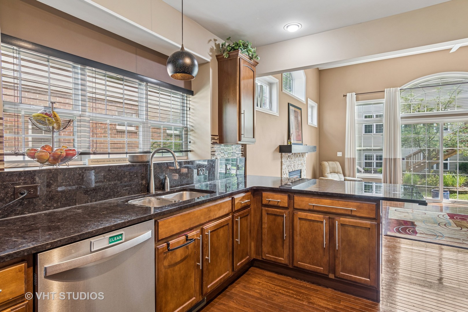 2559 Cedar Hill Lane, Woodridge, IL 60517