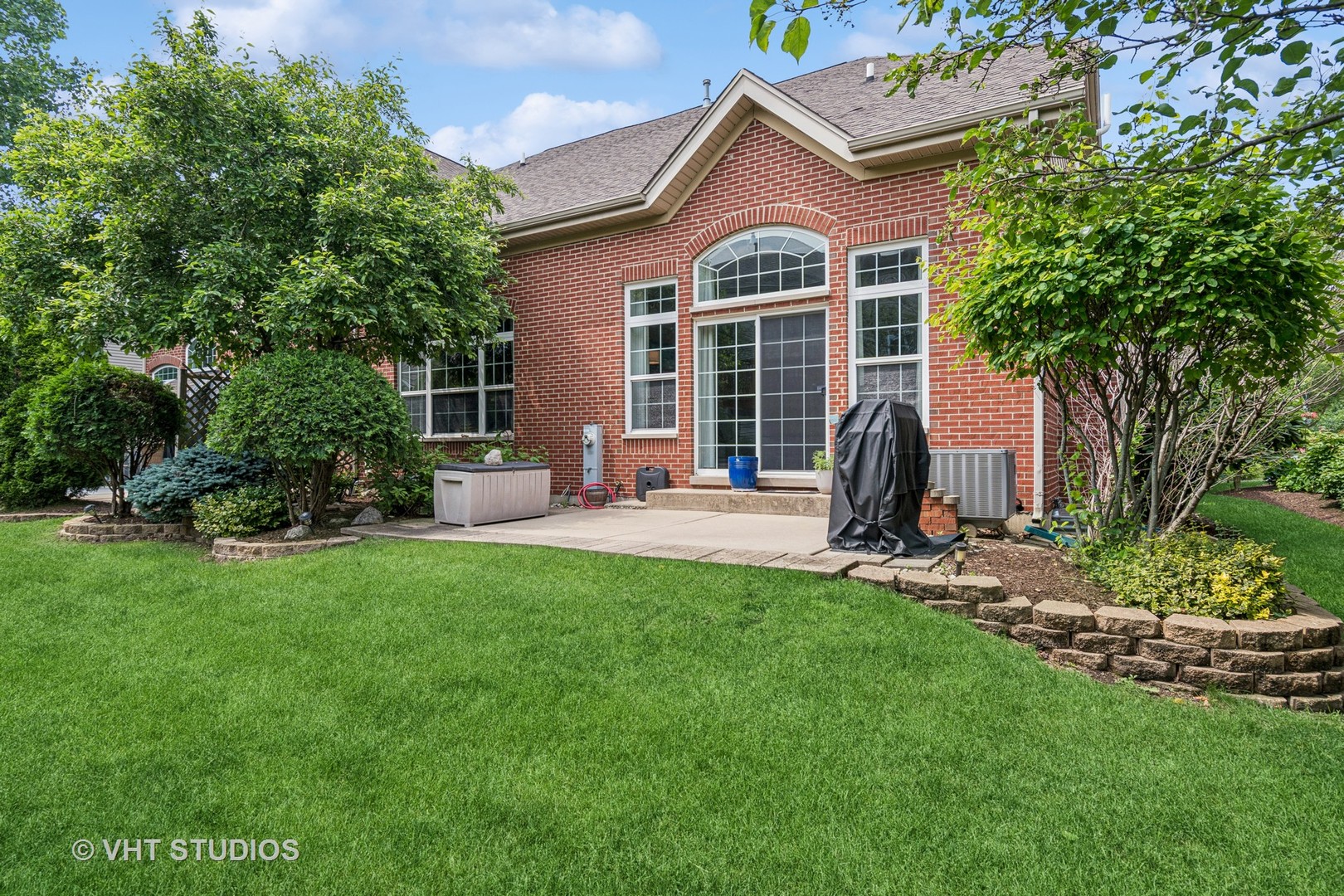 2559 Cedar Hill Lane, Woodridge, IL 60517