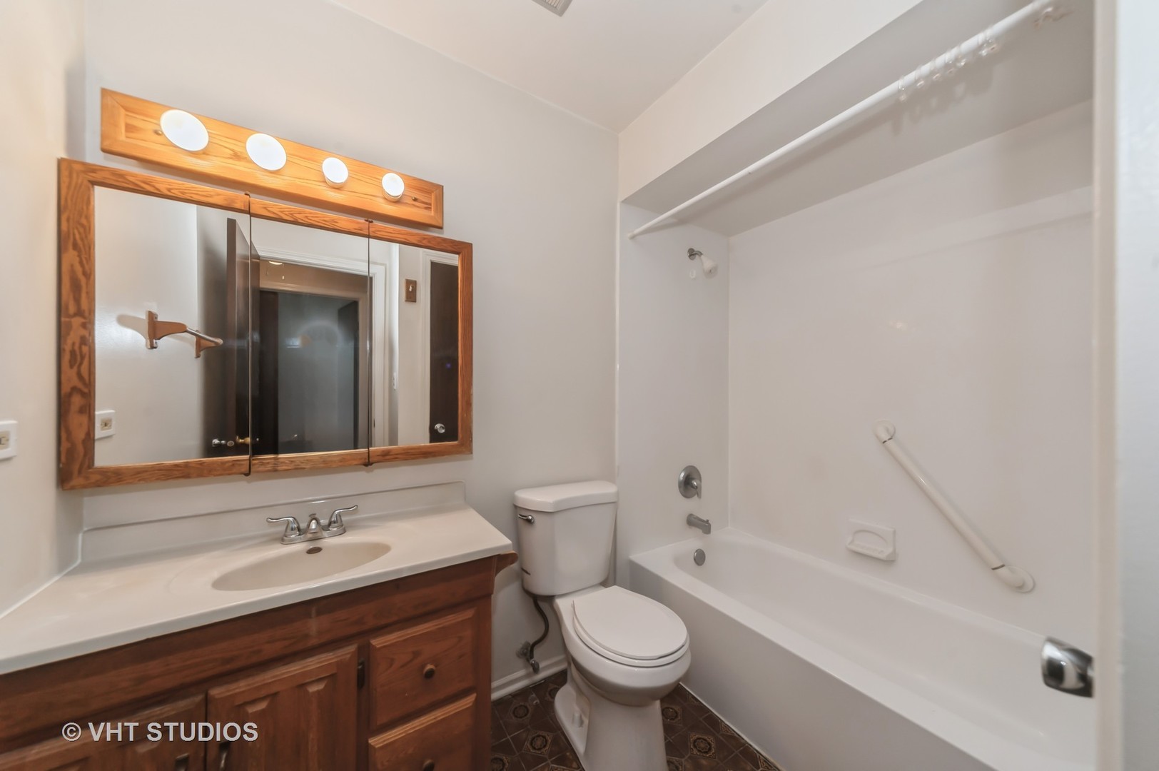 1158 Inverrary Lane #1158, Deerfield, IL 60015