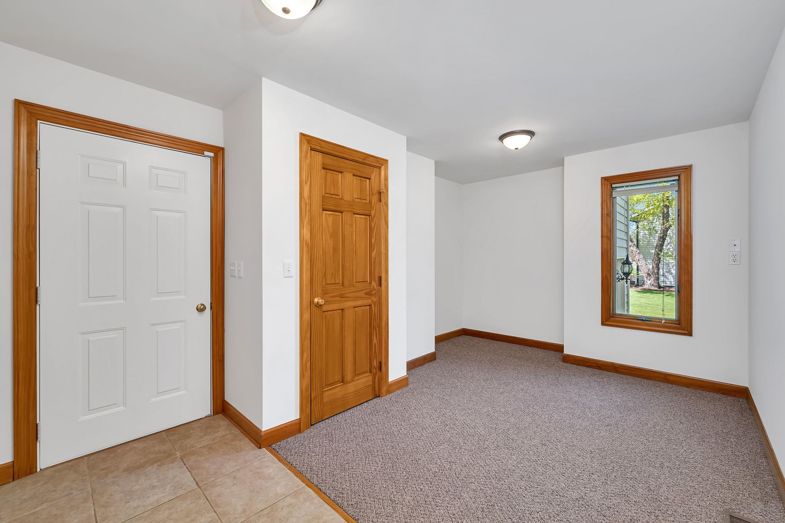 639 White Oak Way, Yorkville, IL 60560