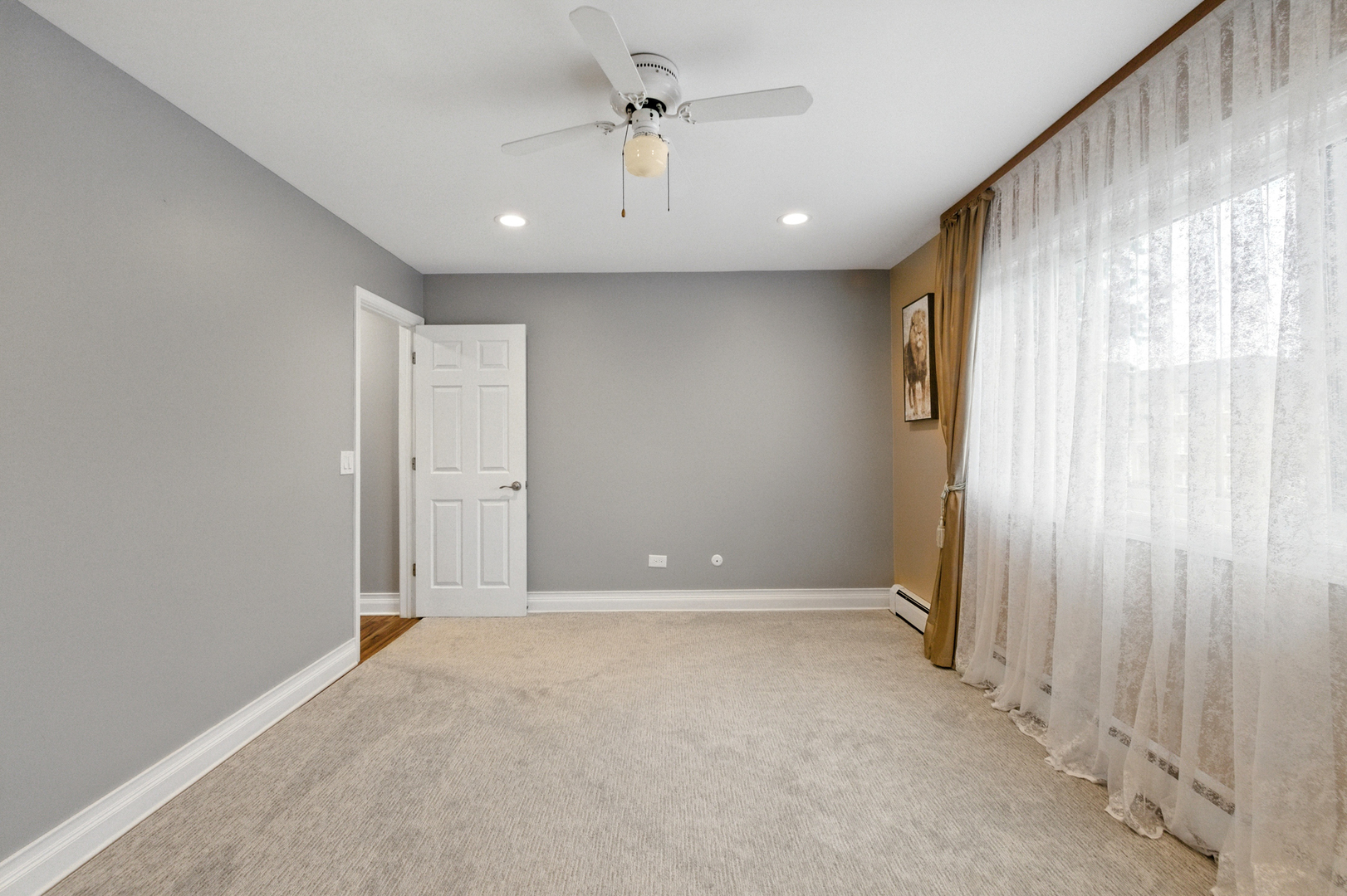 1258 Brown Street #204, Des Plaines, IL 60016