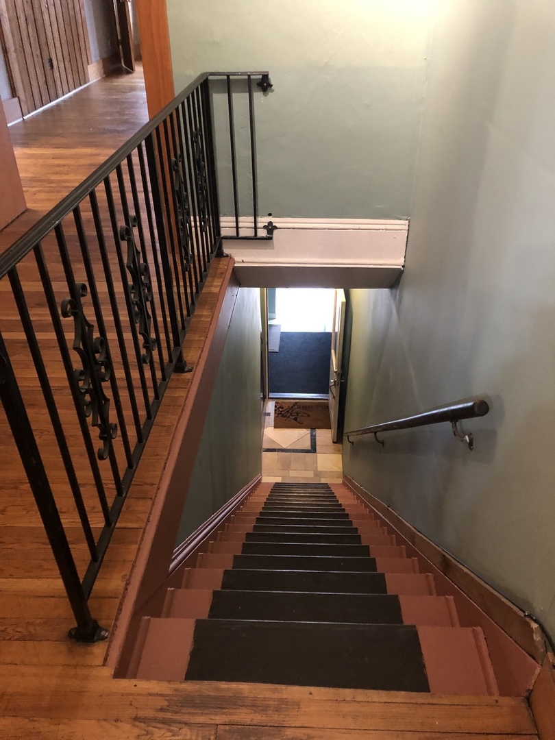 1252 W Chicago Avenue, Chicago, IL 60642