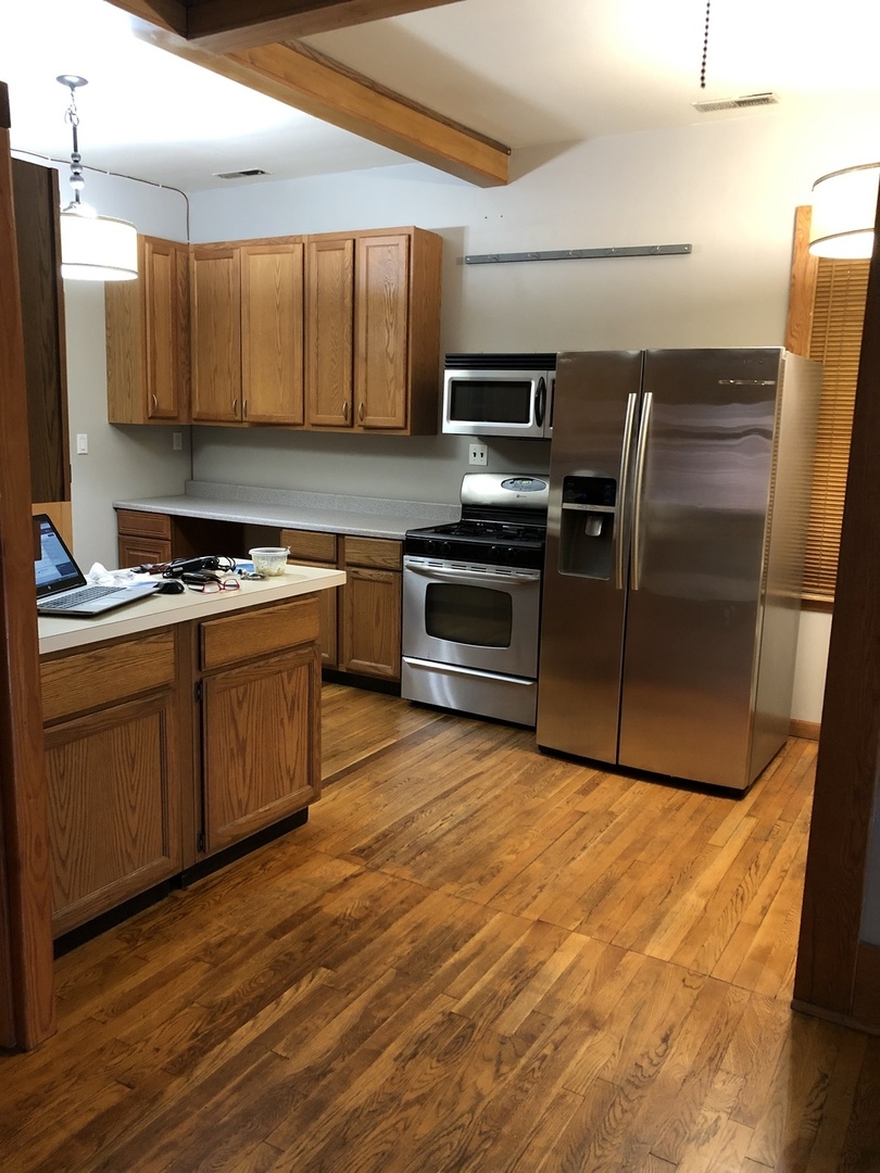 1252 W Chicago Avenue, Chicago, IL 60642