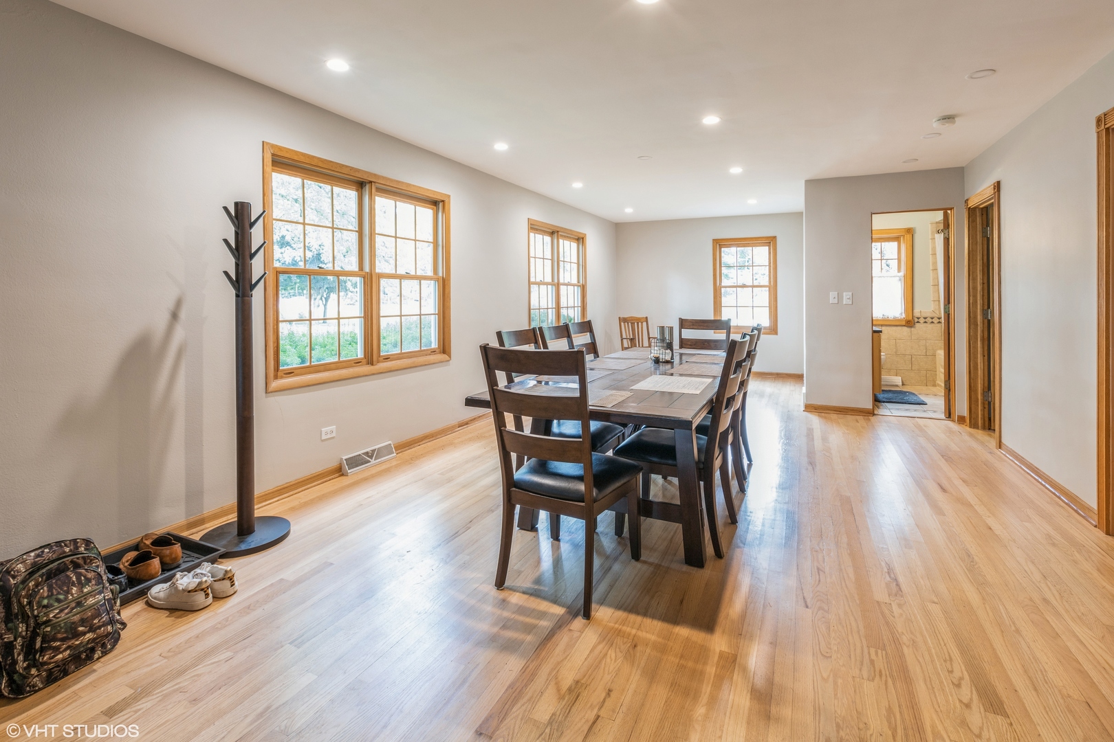 1460 N Webster Street, Naperville, IL 60563