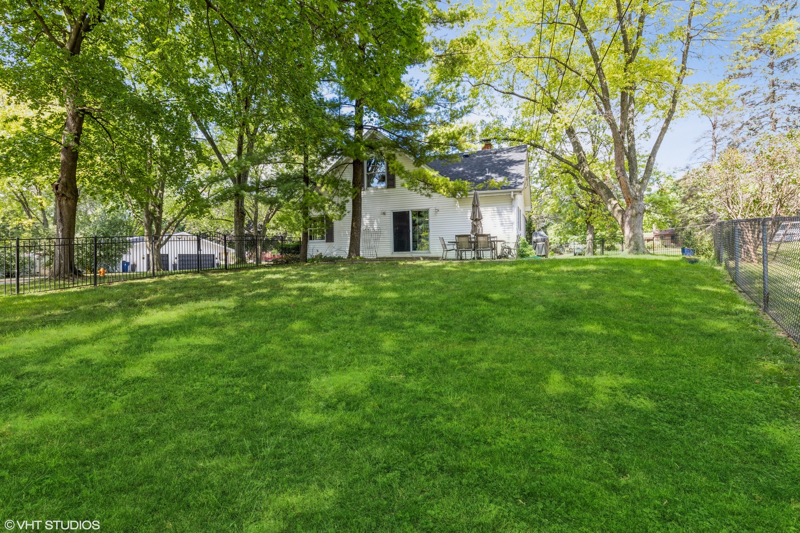 1460 N Webster Street, Naperville, IL 60563
