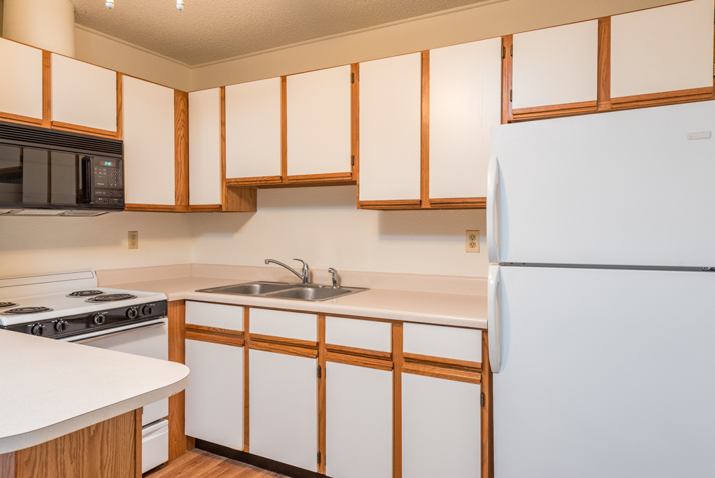 3305 Sunset Avenue #209, Waukegan, IL 60087
