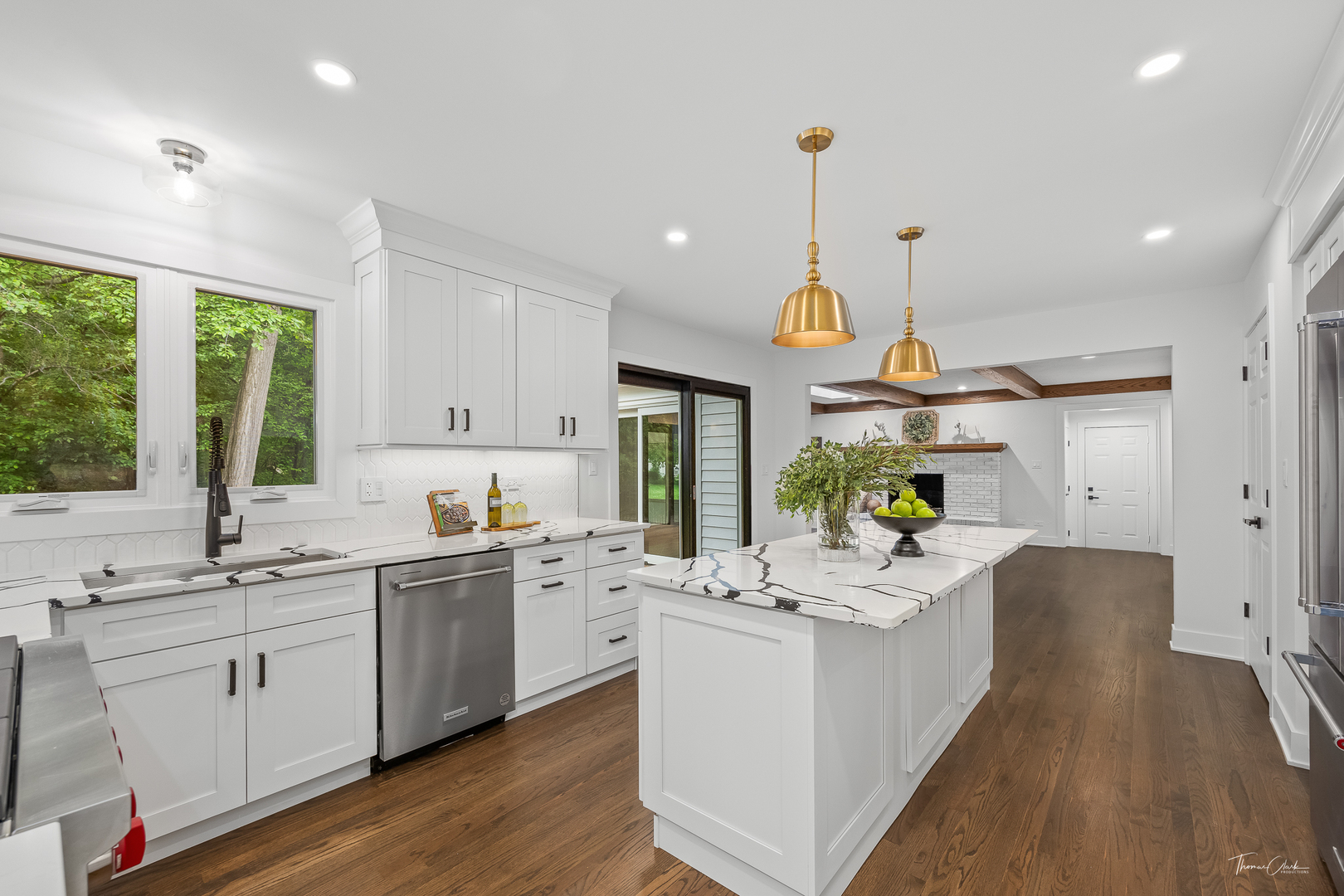 27036 W Miller Road, Lake Barrington, IL 60010