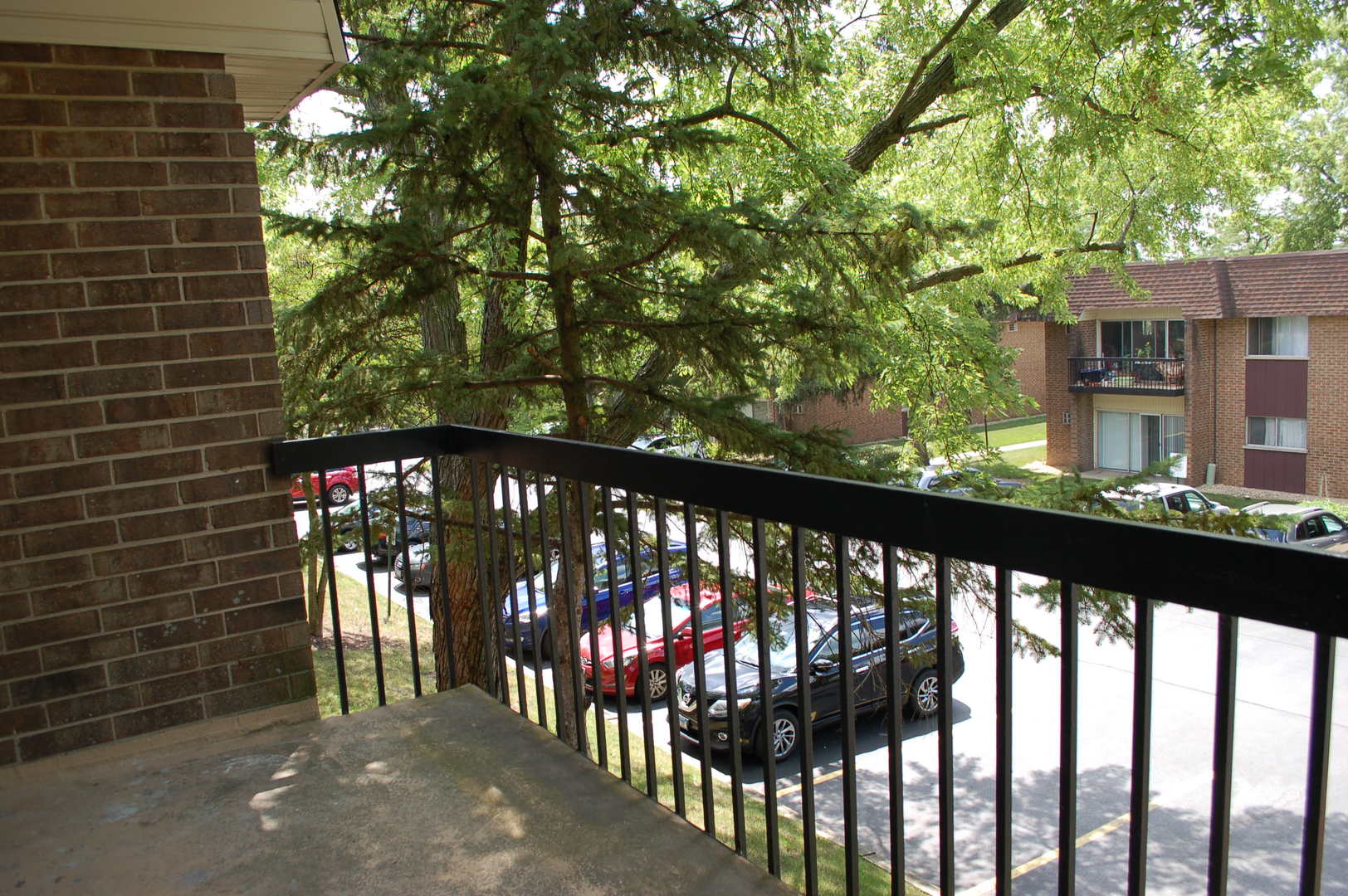 3435 83rd Street #C11, Woodridge, IL 60517