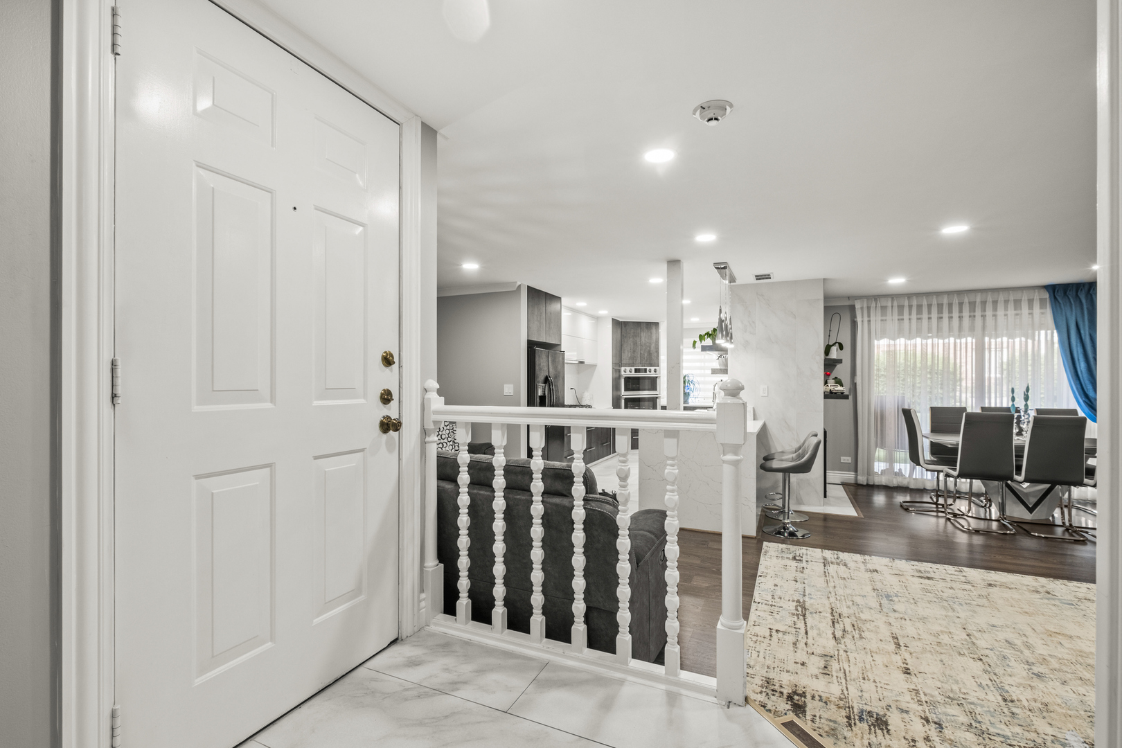 7215 Birchwood Court #19B, Willowbrook, IL 60527