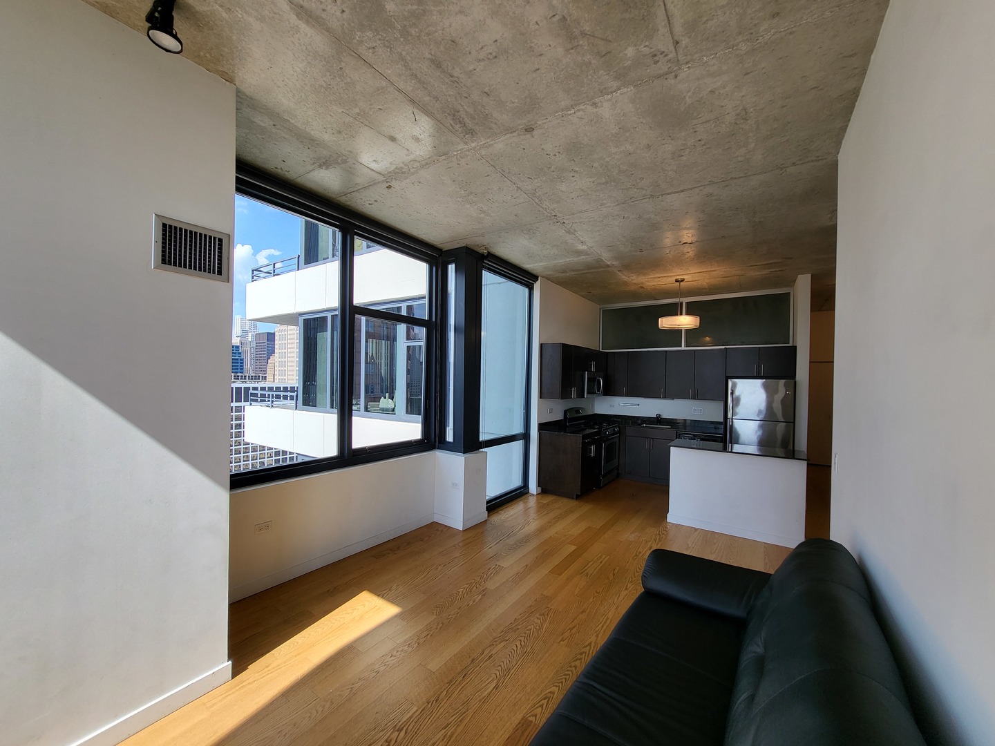 235 W Van Buren Street #3614, Chicago, IL 60607