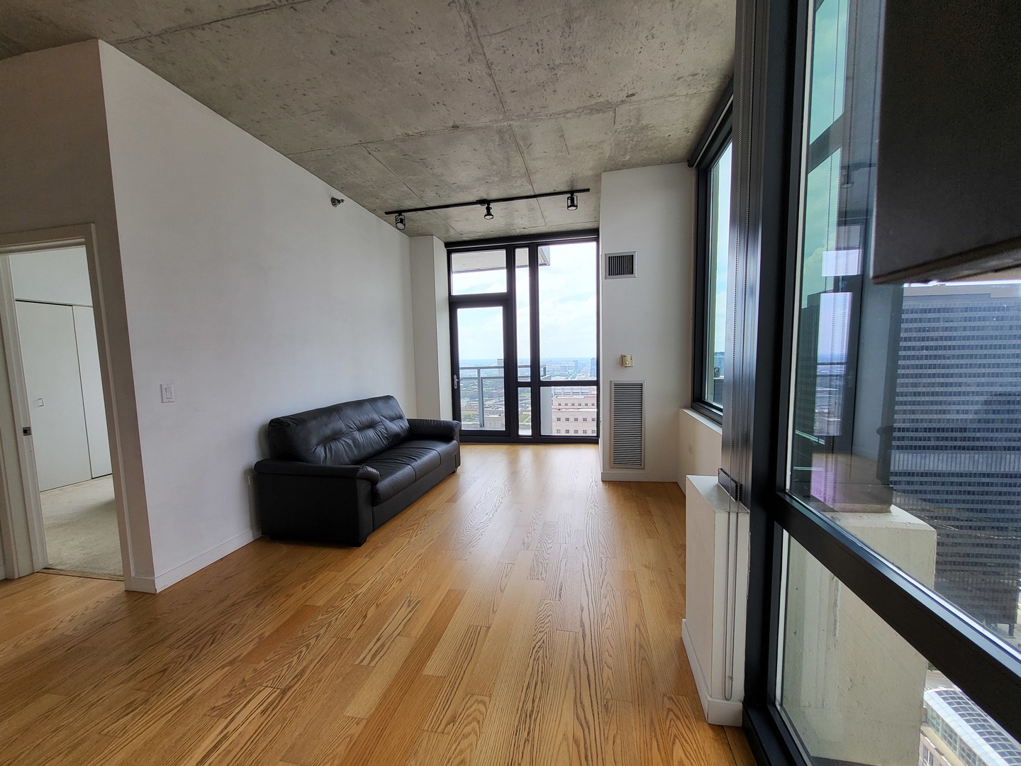 235 W Van Buren Street #3614, Chicago, IL 60607