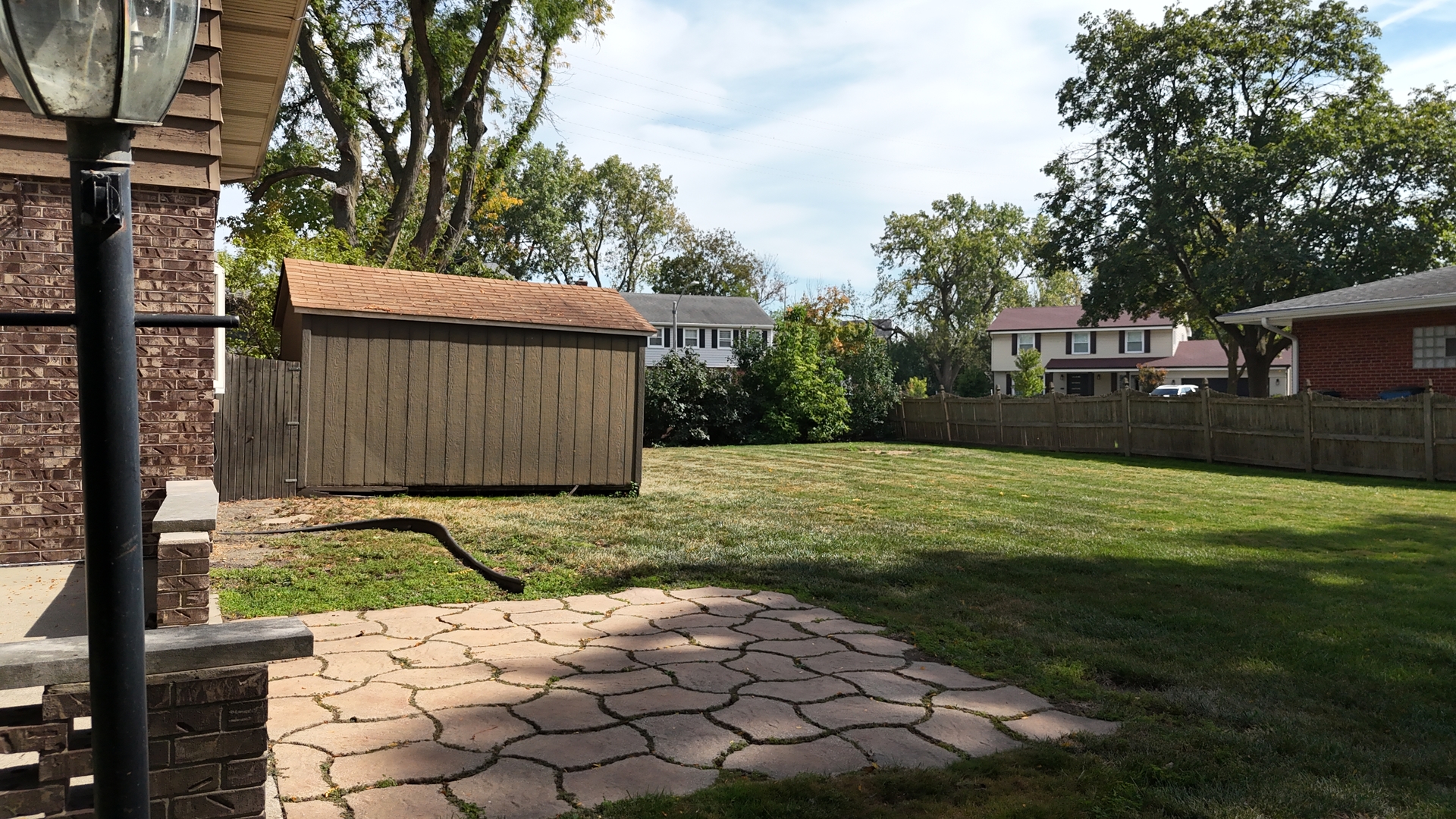 494 E Atwood Court, Elmhurst, IL 60126