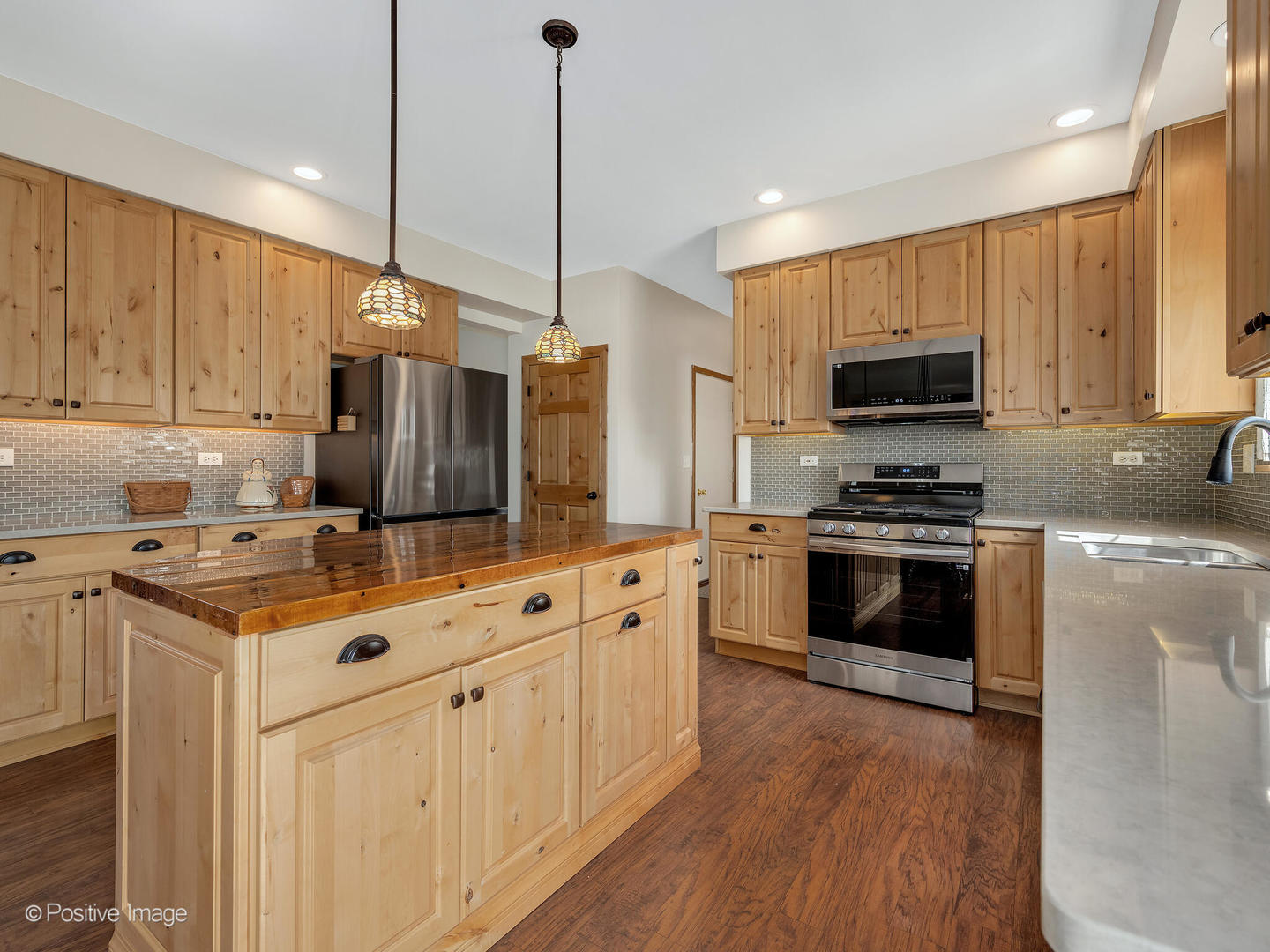 1665 Whispering Oaks Court, West Chicago, IL 60185
