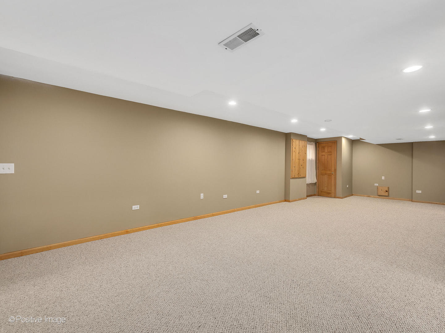 1665 Whispering Oaks Court, West Chicago, IL 60185