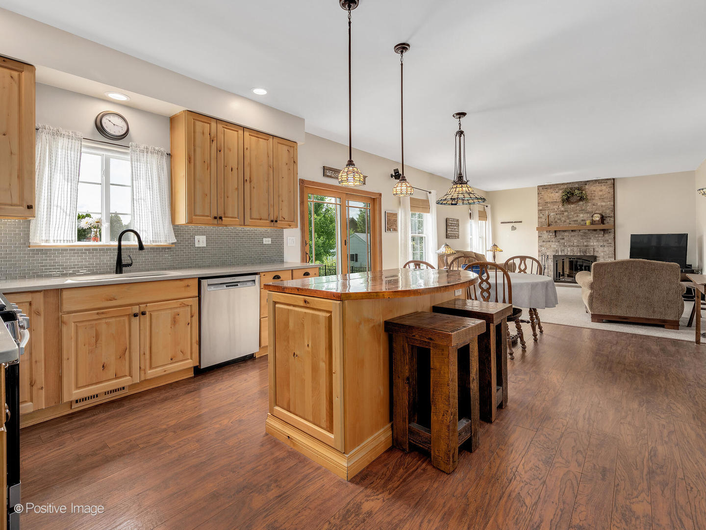 1665 Whispering Oaks Court, West Chicago, IL 60185