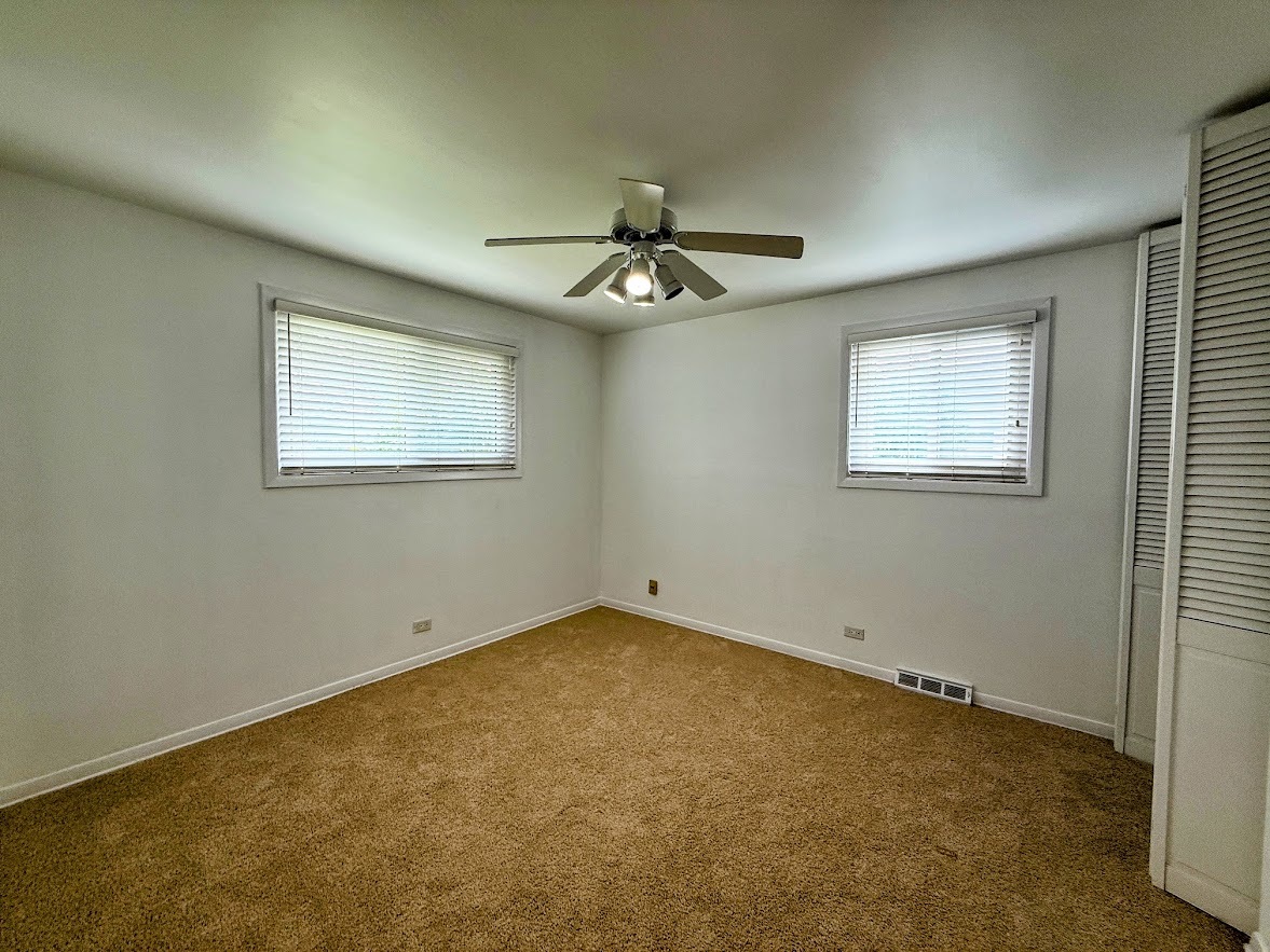 572 N Emroy Avenue, Elmhurst, IL 60126