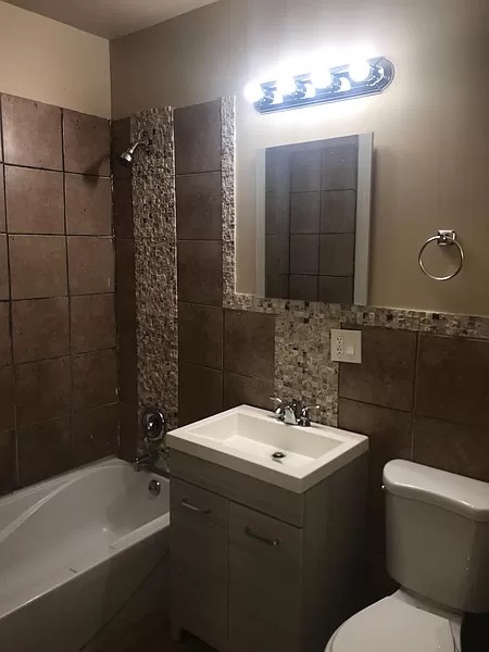 5656 S Marshfield Avenue, Chicago, IL 60636