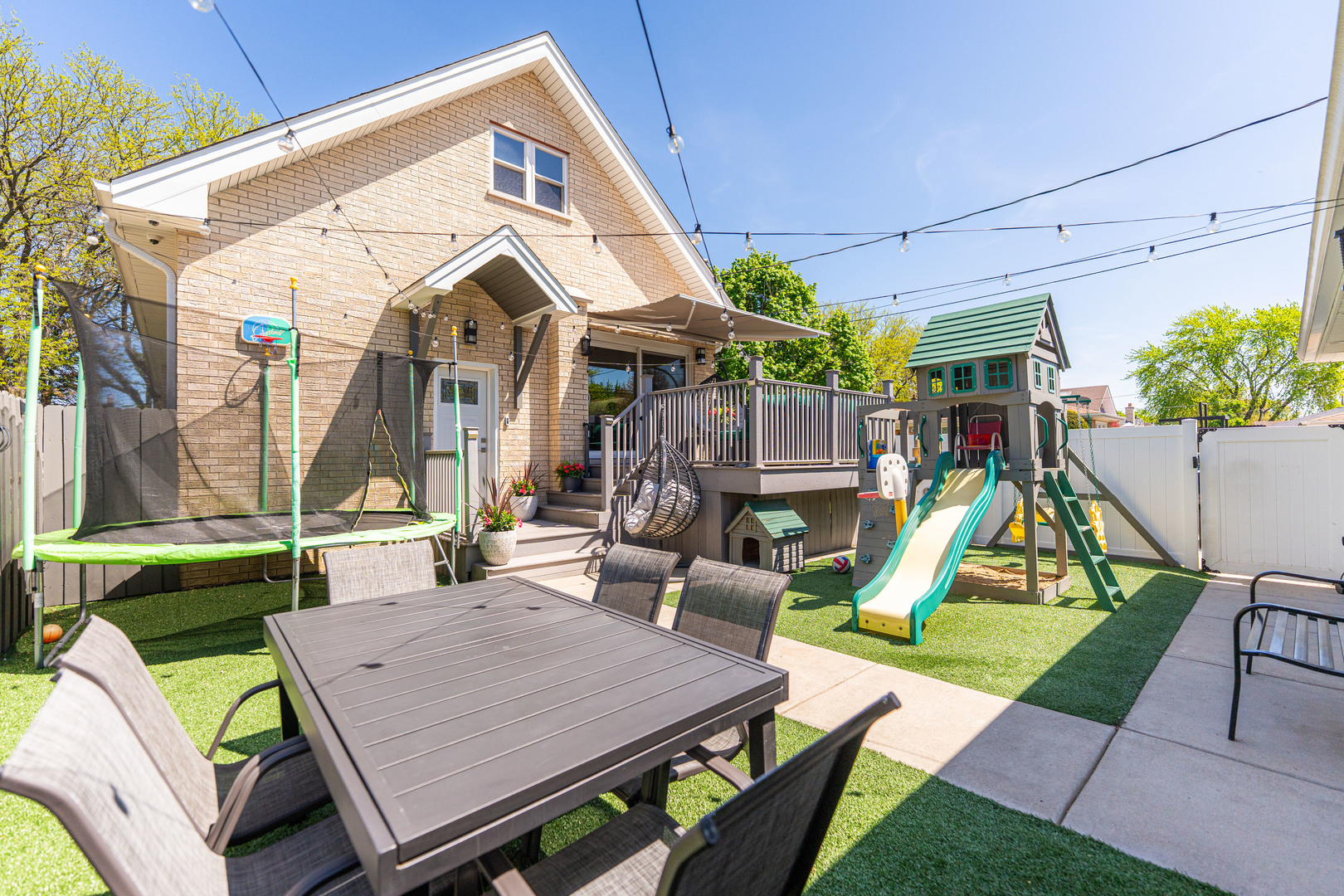 3800 N Oketo Avenue, Chicago, IL 60634