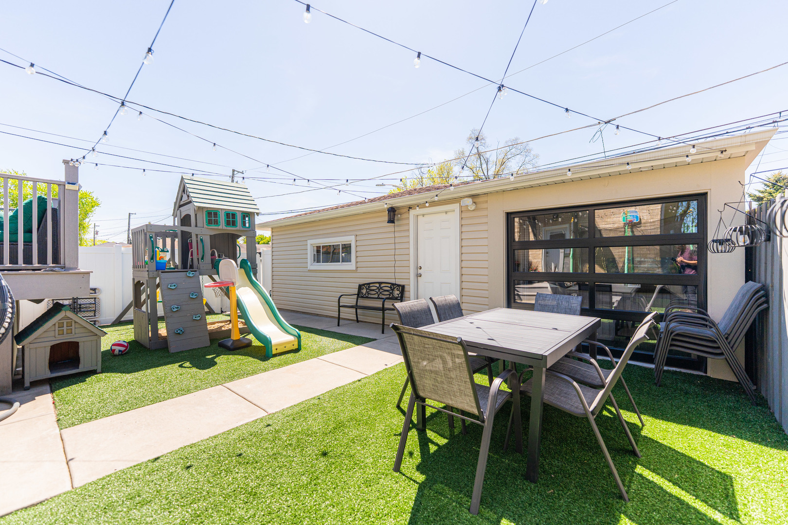 3800 N Oketo Avenue, Chicago, IL 60634
