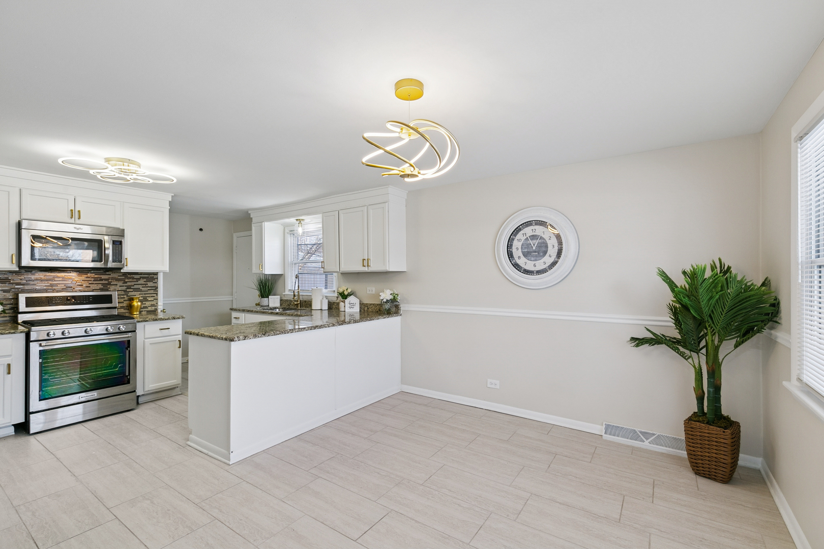 16010 Dobson Avenue, South Holland, IL 60473