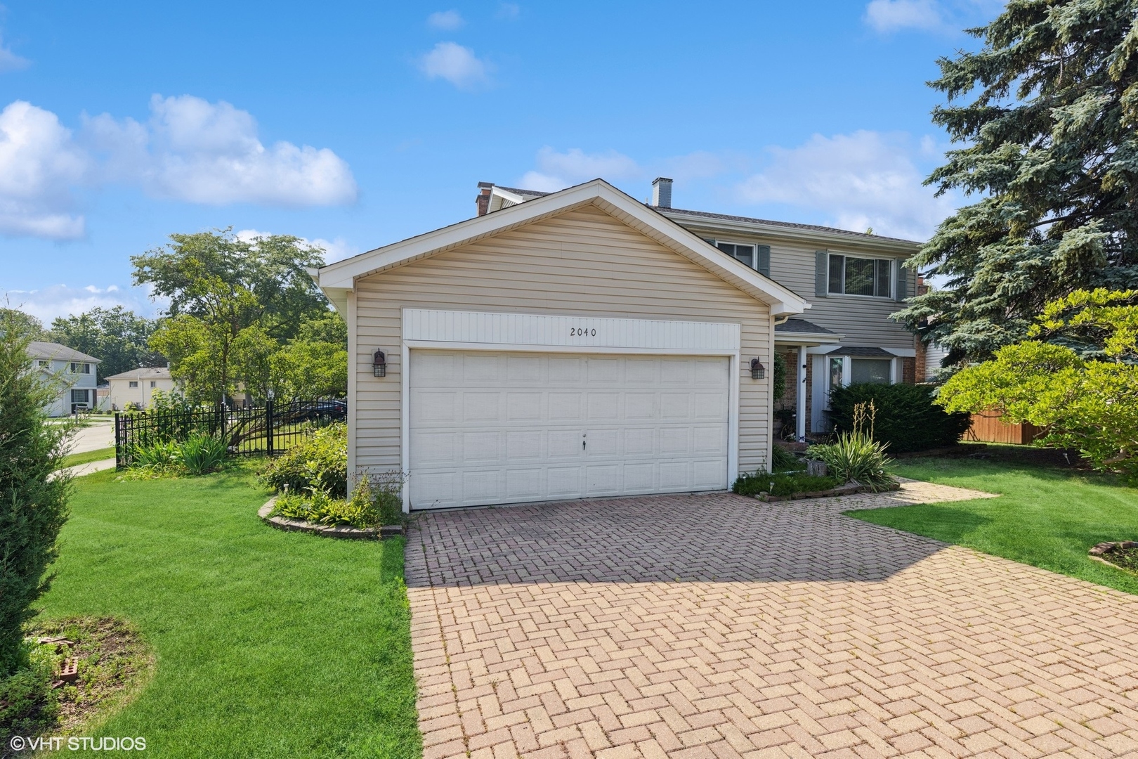 2040 Downing Street, Lombard, IL 60148