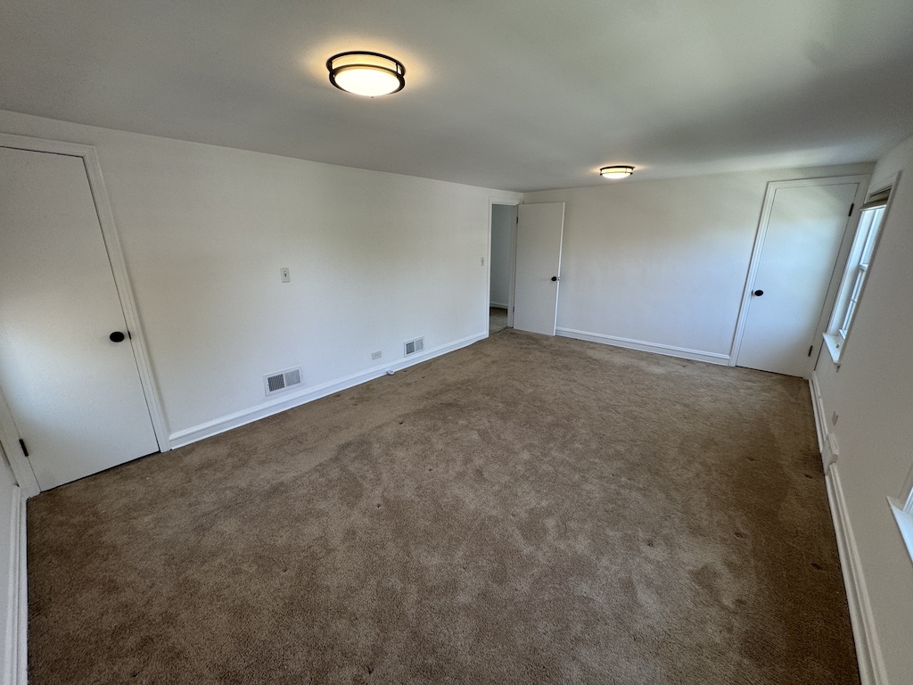 6049 S Komensky Avenue, Chicago, IL 60629
