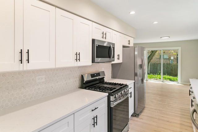 4141 Applewood Lane, Matteson, IL 60443