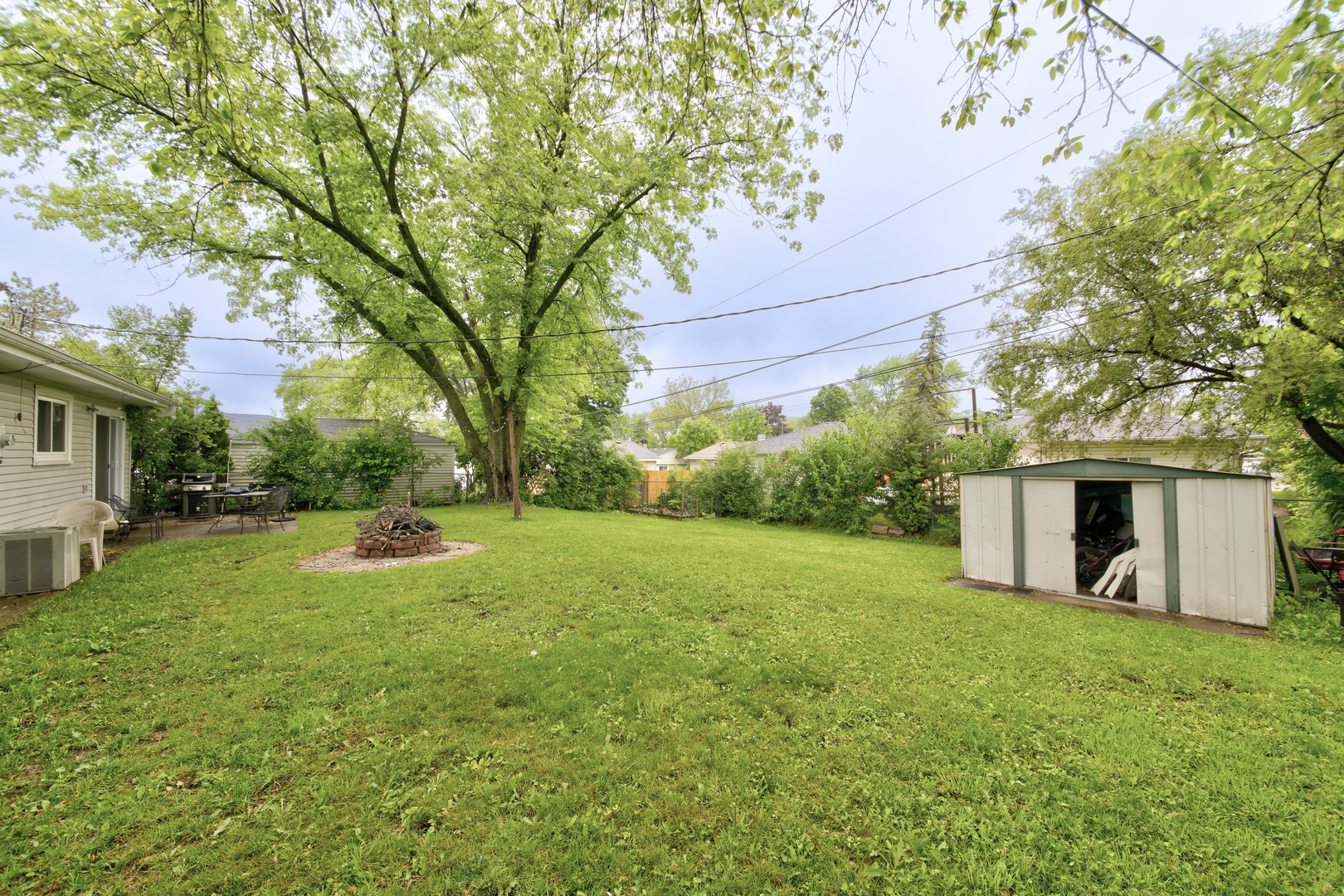 112 Green Lane, Carpentersville, IL 60110