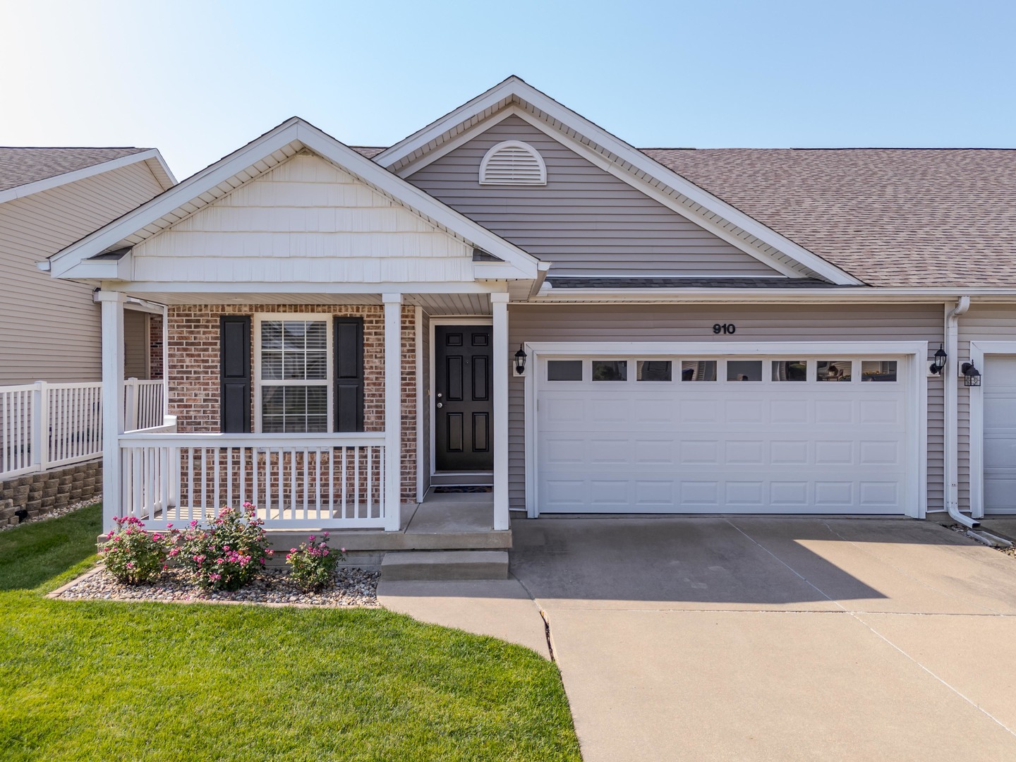910 Wartburg Drive, Bloomington, IL 61704