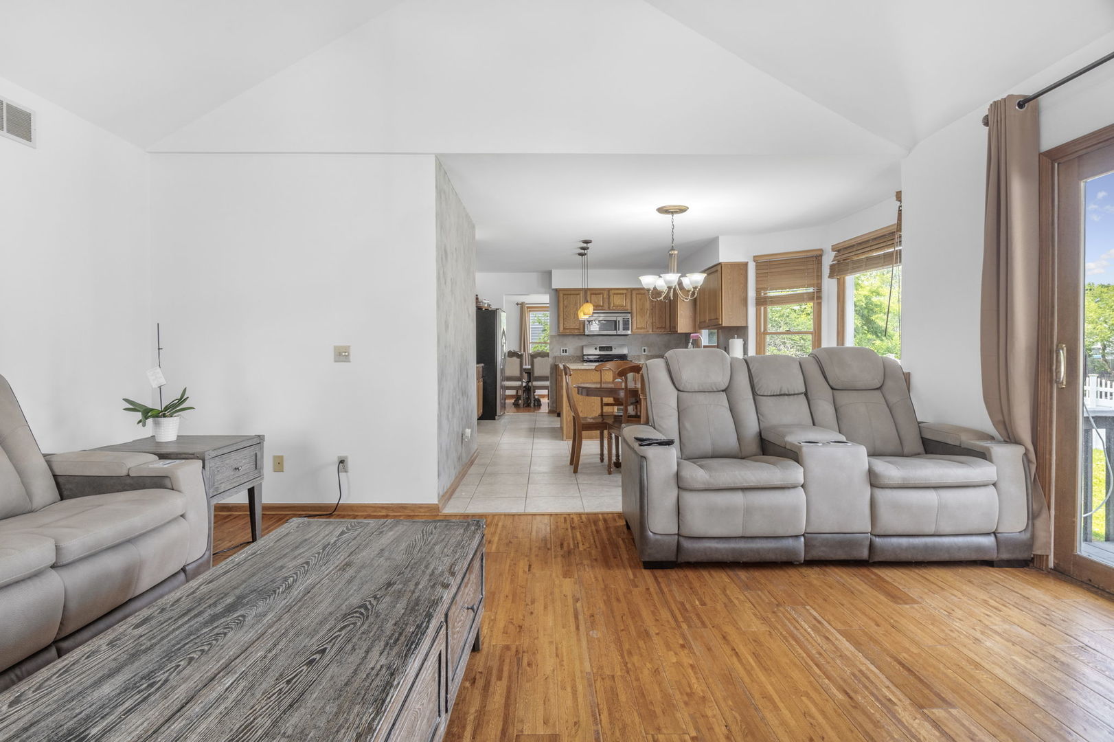 5207 Sunmeadow Drive, Plainfield, IL 60586