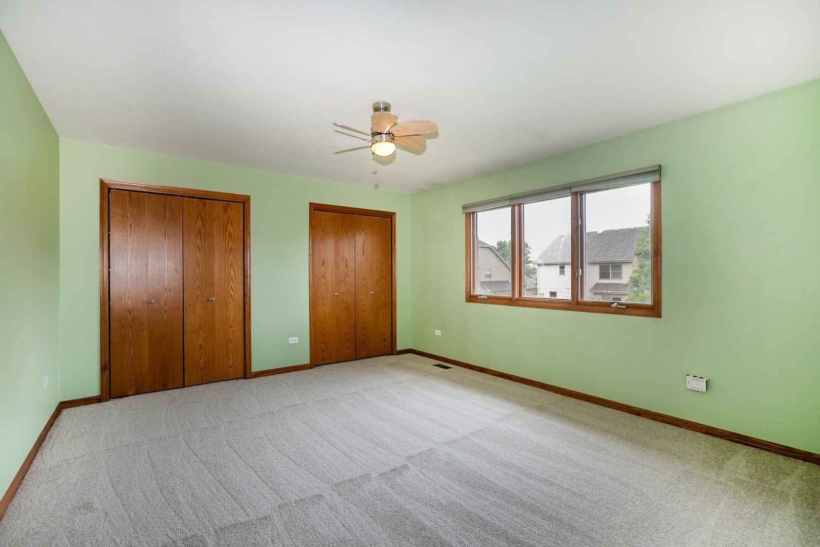 1650 Chauser Lane, Woodridge, IL 60517