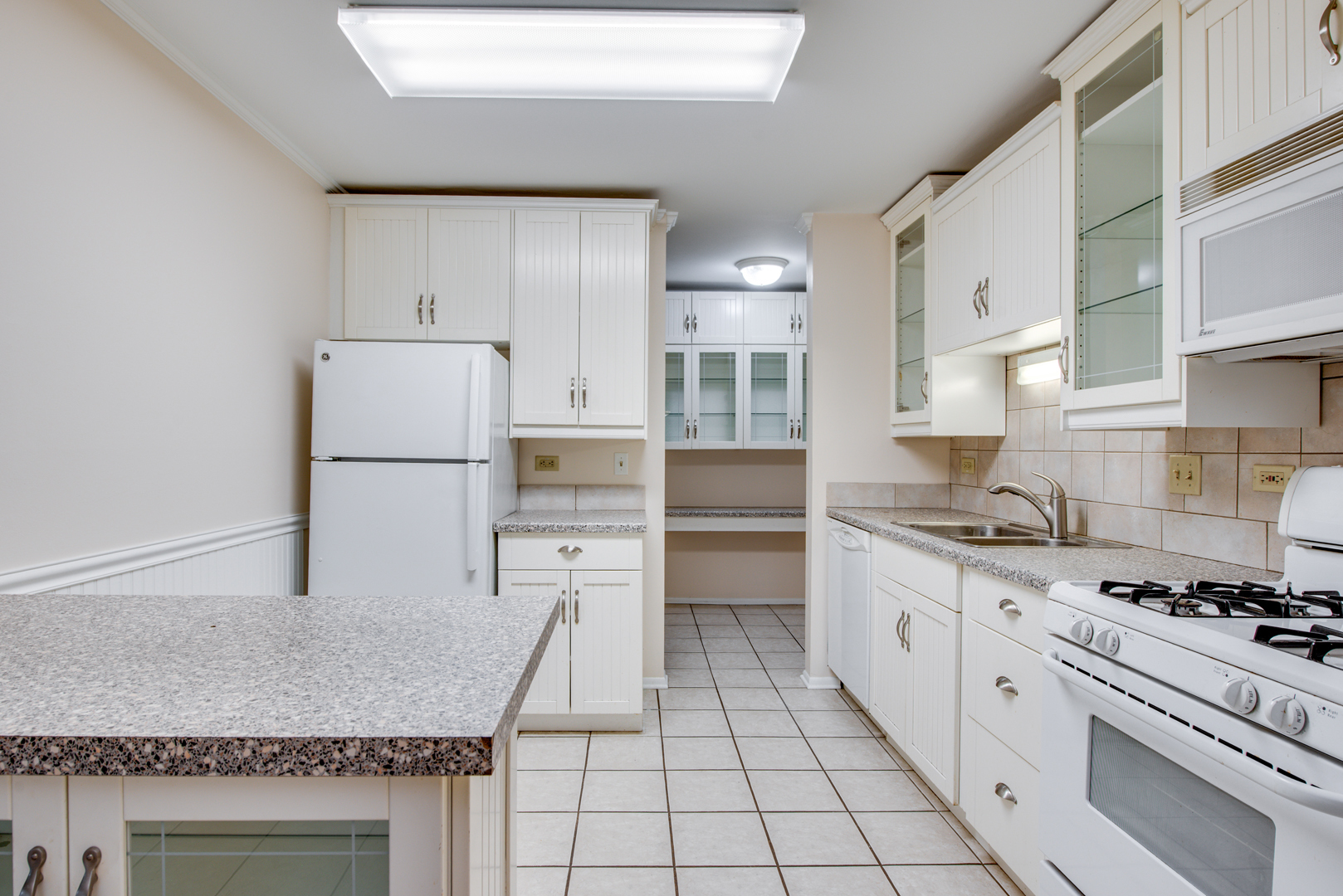 43 N Main Street #12, Glen Ellyn, IL 60137