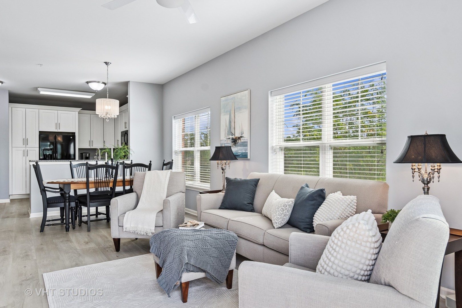 3975 Idlewild Lane #200, Naperville, IL 60564
