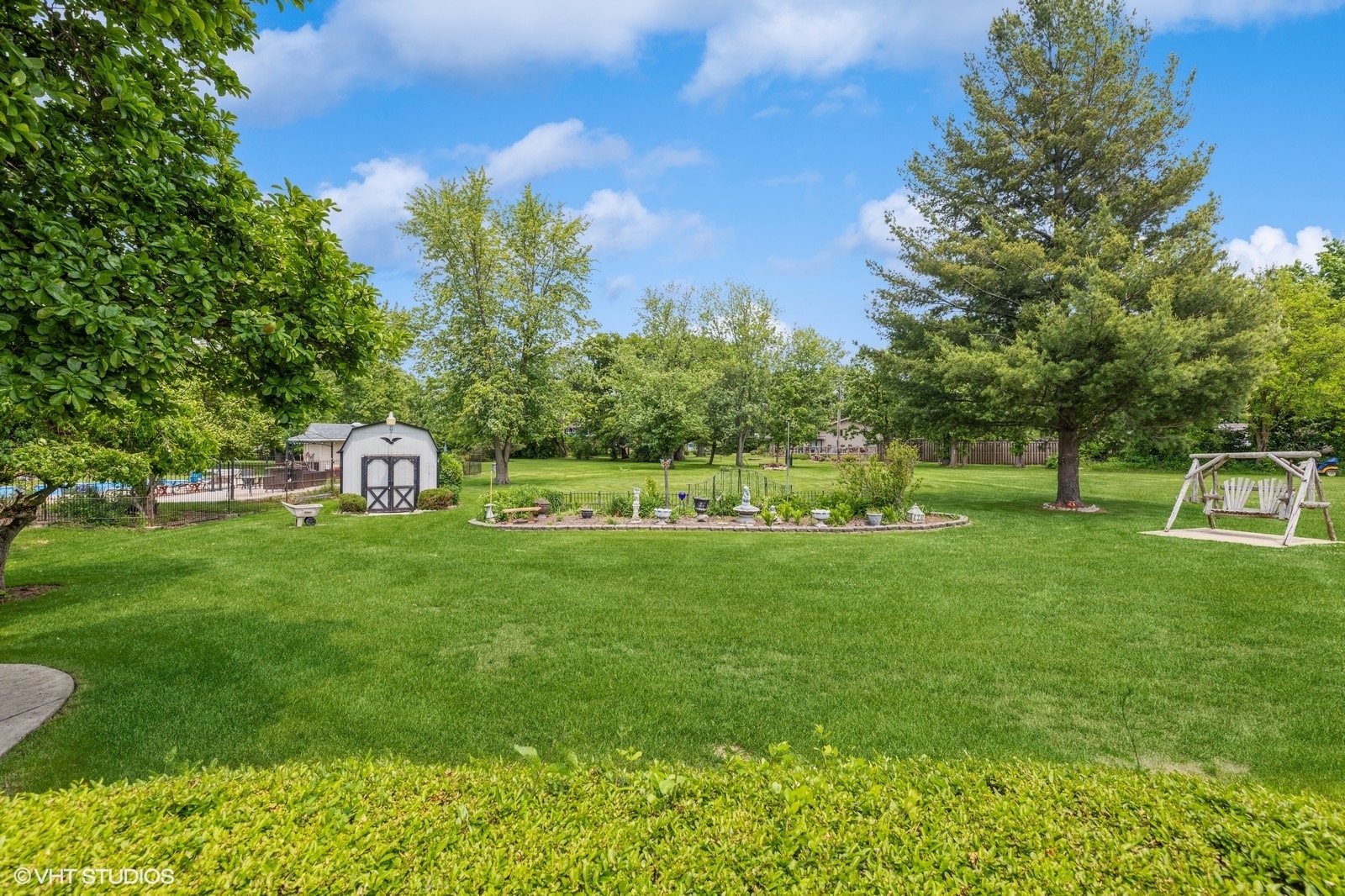 24827 S Chestnut Lane, Crete, IL 60417