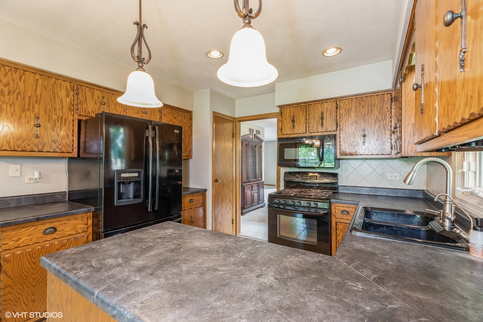 24827 S Chestnut Lane, Crete, IL 60417