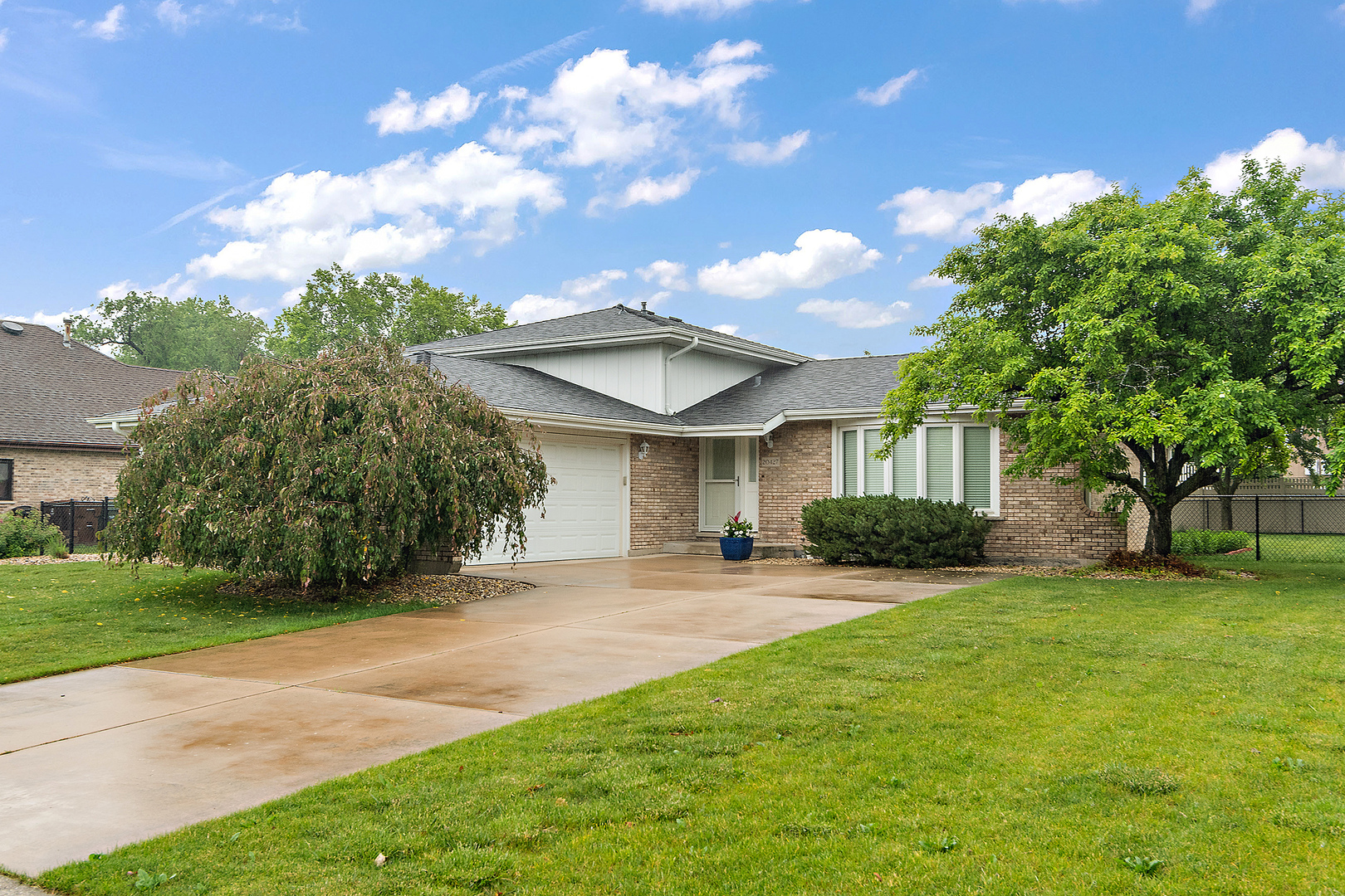 20427 S White Fence Court, Frankfort, IL 60423