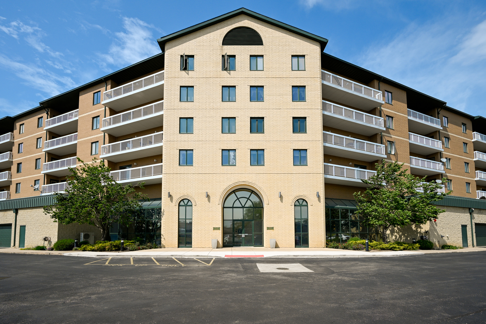 1500 S Ardmore Avenue #310, Villa Park, IL 60181