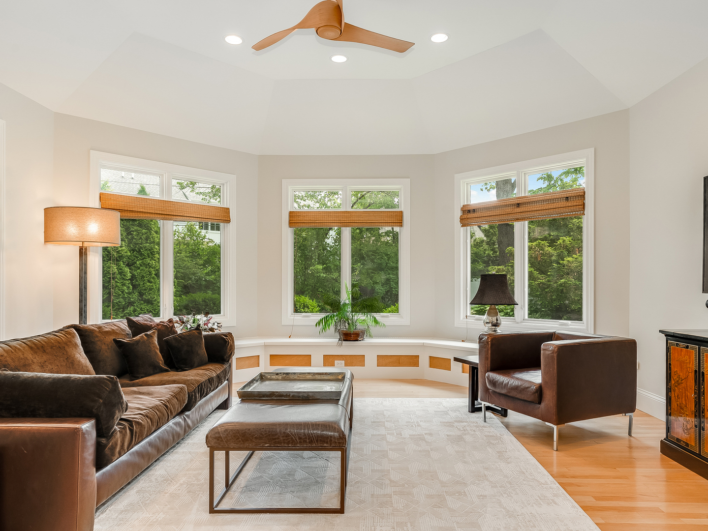 1000 E PORTER Avenue, Naperville, IL 60540