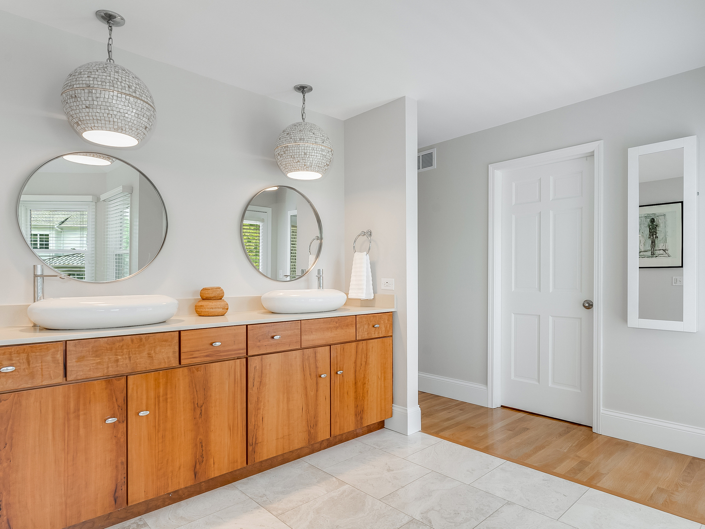 1000 E PORTER Avenue, Naperville, IL 60540