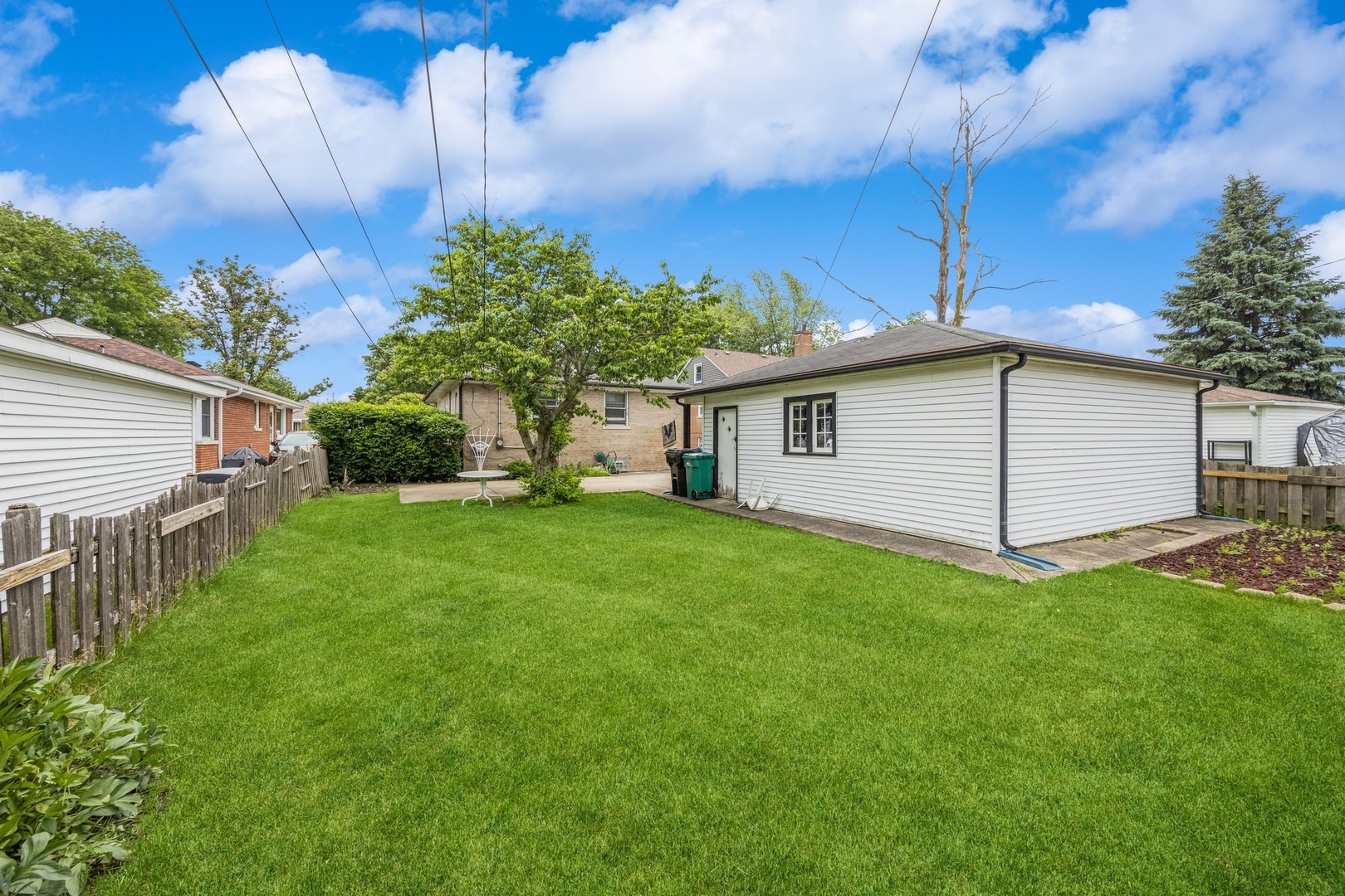 1900 Belleview Avenue, Westchester, IL 60154