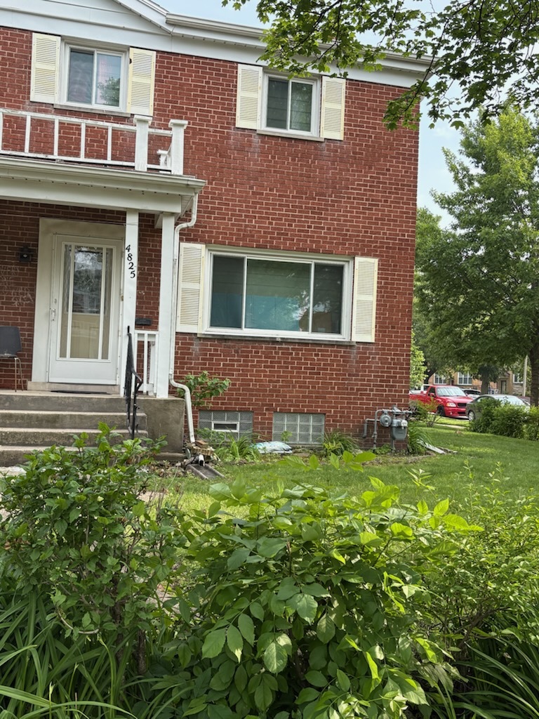 4825 Davis Street, Skokie, IL 60077
