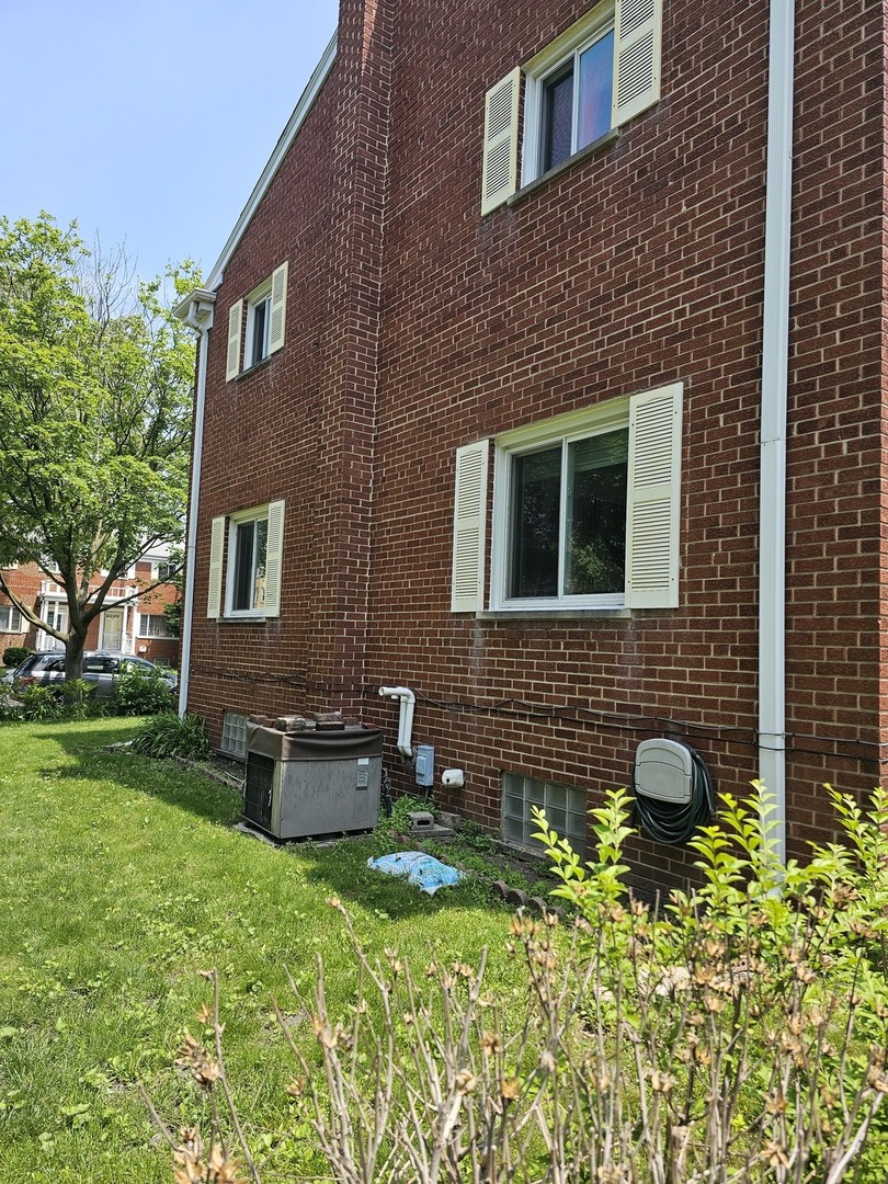 4825 Davis Street, Skokie, IL 60077