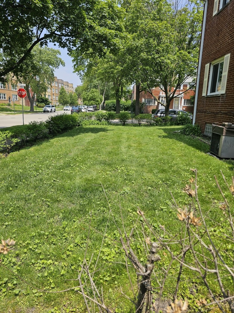 4825 Davis Street, Skokie, IL 60077