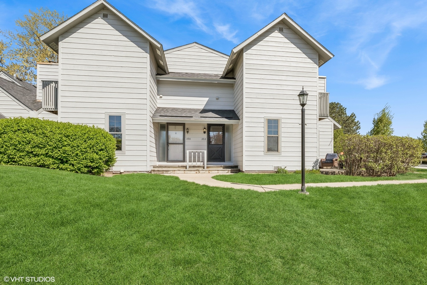 592 DUNHAM Road, Gurnee, IL 60031