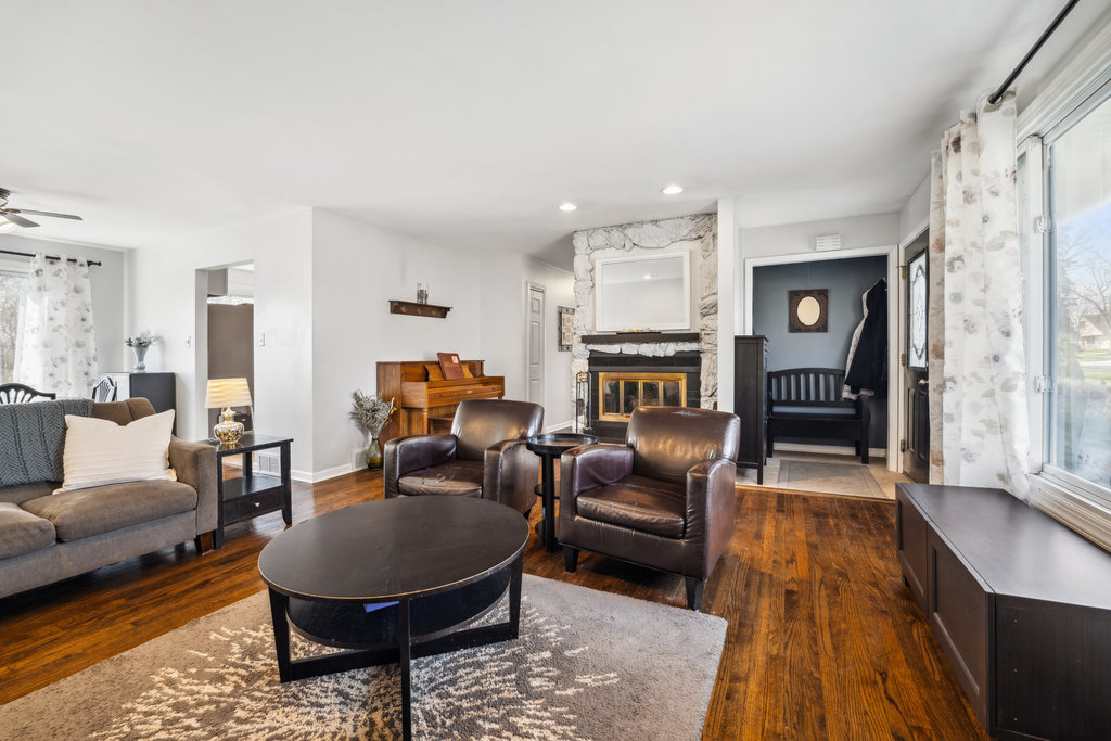 507 Birch Drive, Wheaton, IL 60187
