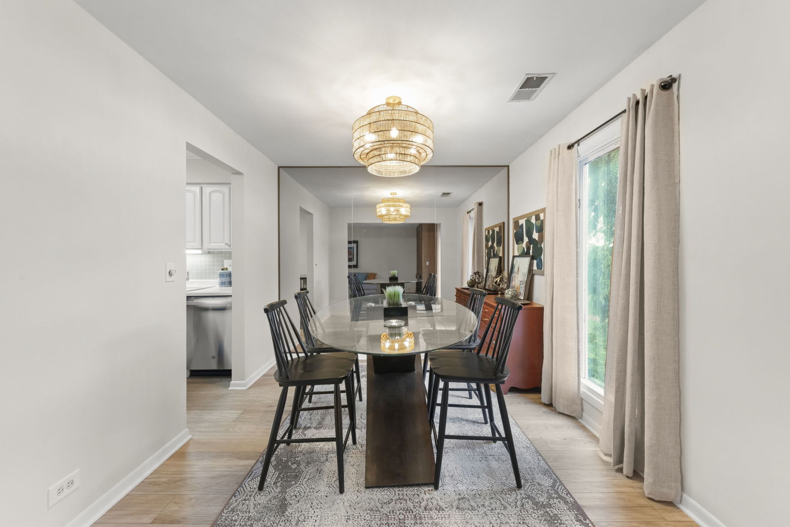 2051 Creekside Drive #2-2, Wheaton, IL 60189