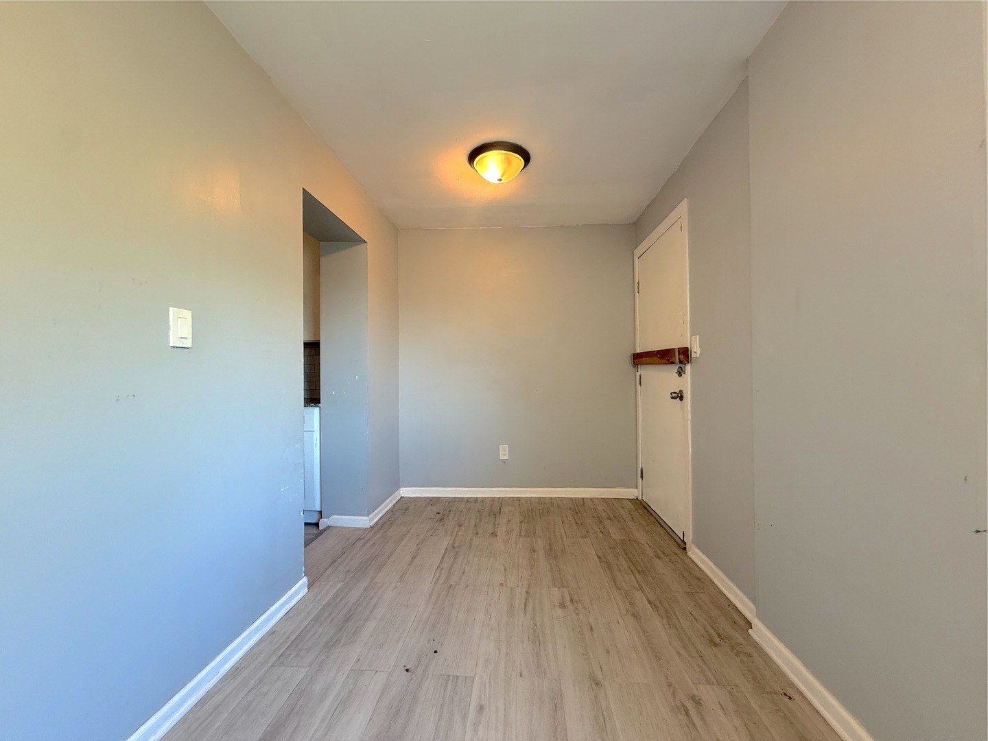9413 S Prairie Avenue, Chicago, IL 60619