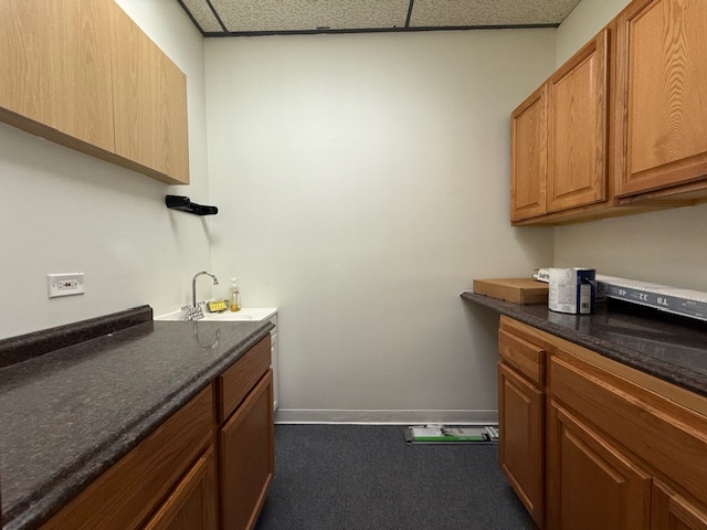 9959 S Roberts Road #B, Palos Hills, IL 60465